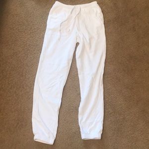 BRAND NEW WHITE SWEATPANTS FROM GARAGE